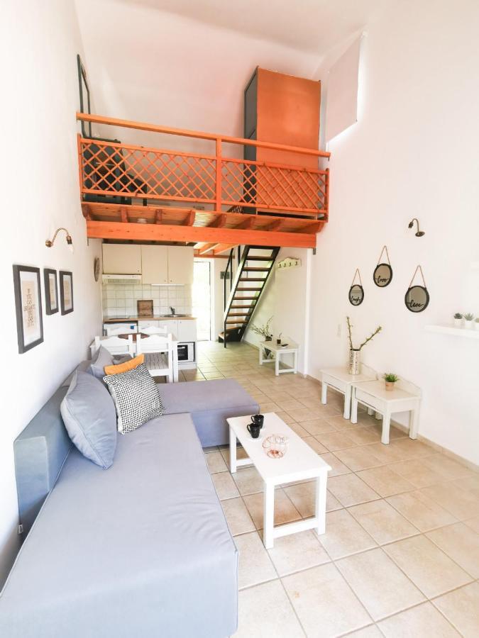 Haris Apartments Koukounaries Bagian luar foto